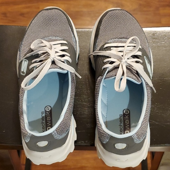 Sketchers - Picture 2 of 3